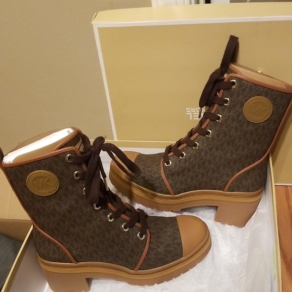 Micheal kors short boot - Picture 11 of 11